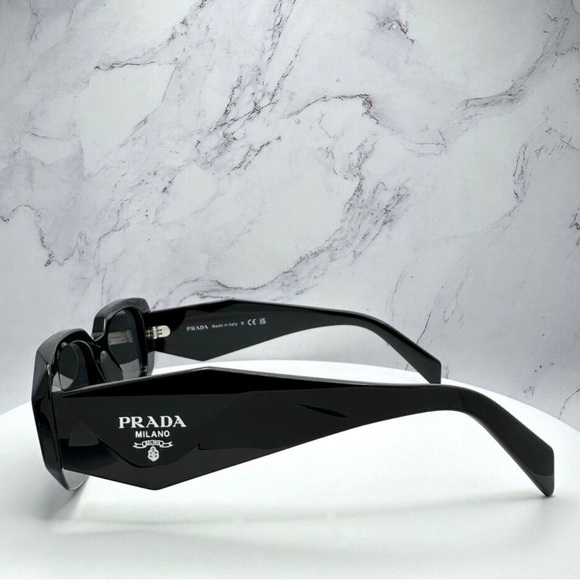 NEW Prada PRO8YS 1AB5SO Black Dark Gray Cat eye unisex sunglasses - Picture 4 of 9
